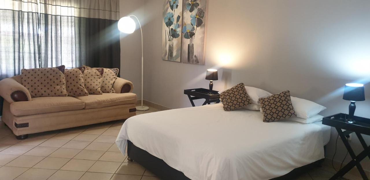 Anna Boeremeisie Guesthouse Benoni Bagian luar foto