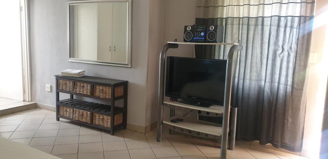 Anna Boeremeisie Guesthouse Benoni Bagian luar foto