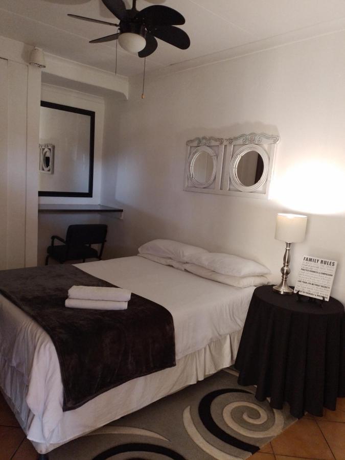 Anna Boeremeisie Guesthouse Benoni Bagian luar foto