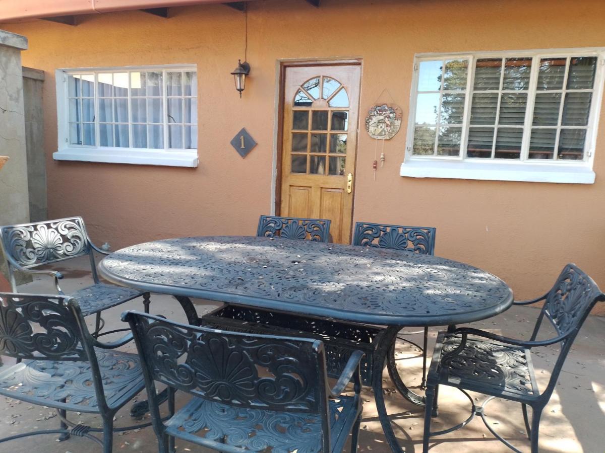 Anna Boeremeisie Guesthouse Benoni Bagian luar foto