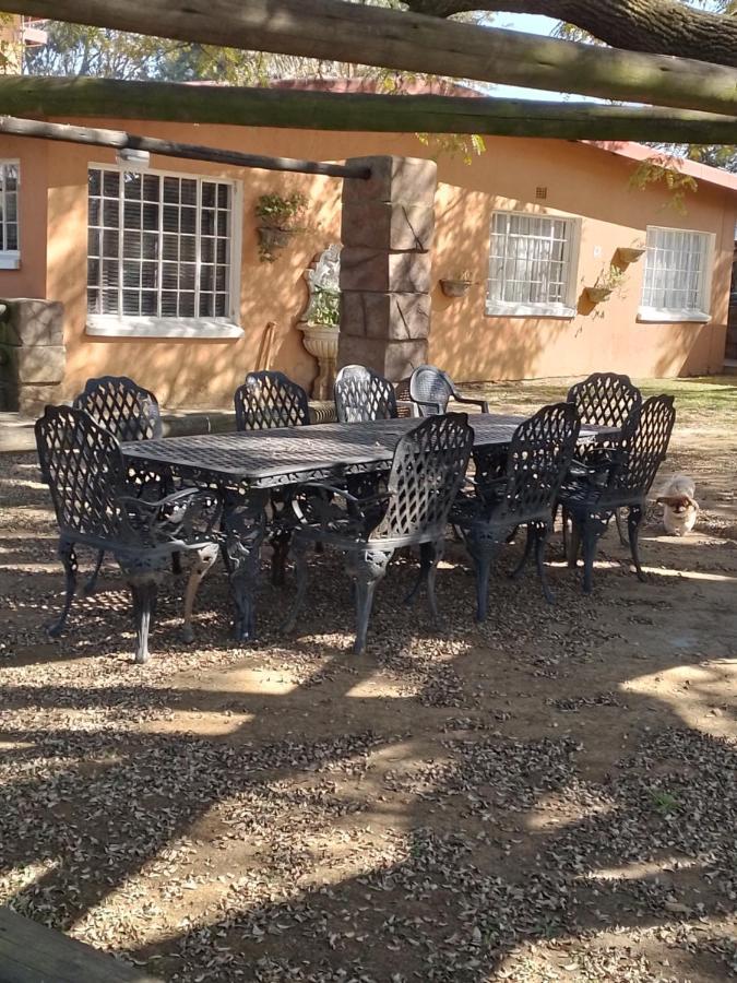 Anna Boeremeisie Guesthouse Benoni Bagian luar foto