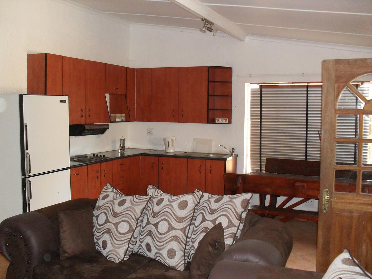 Anna Boeremeisie Guesthouse Benoni Bagian luar foto